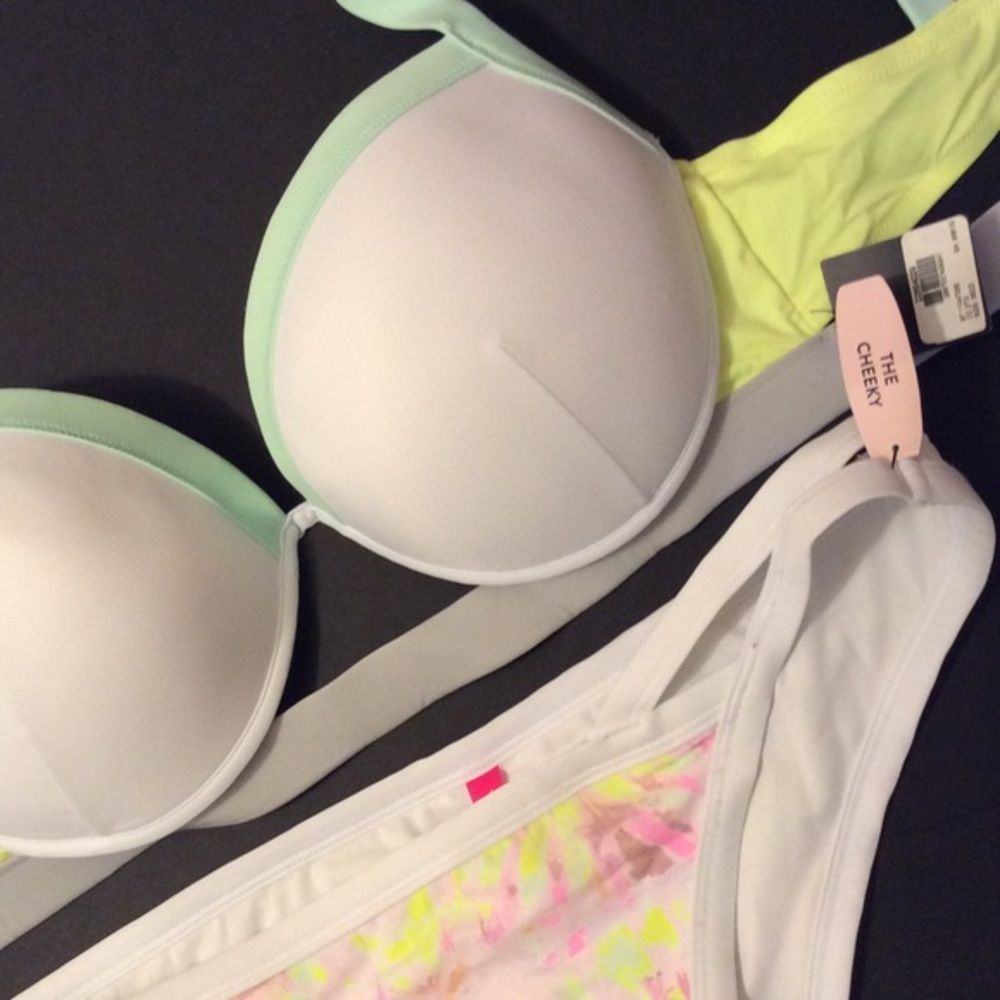 NWT VS 36DD/M BIKINI WHITE NEON YELLOW PALM PRINT - Picture 2 of 4